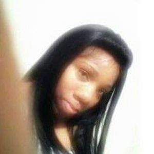 Meet your Posher, Anissa